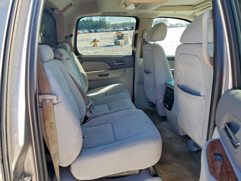 Photo 10 from auction – 2007 CHEVROLET AVALANCHE with VIN 3GNEC12J17G103336
