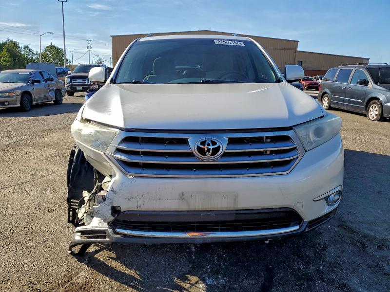 Photo 5 from auction – 2013 TOYOTA HIGHLANDER with VIN 5TDZA3EH8DS035862