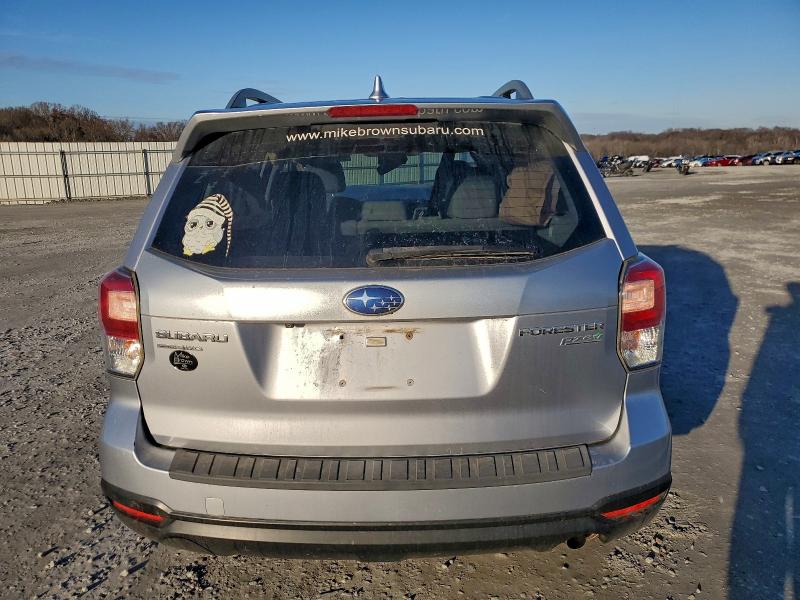 Photo 6 from auction – 2017 SUBARU FORESTER 2 with VIN JF2SJADCXHH405653