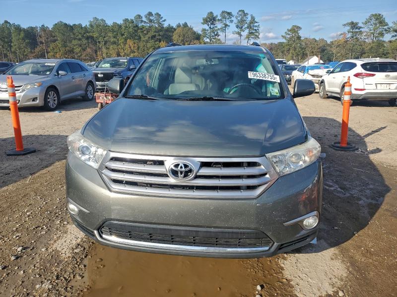 Photo 5 from auction – 2011 TOYOTA HIGHLANDER with VIN 5TDZK3EH2BS026276
