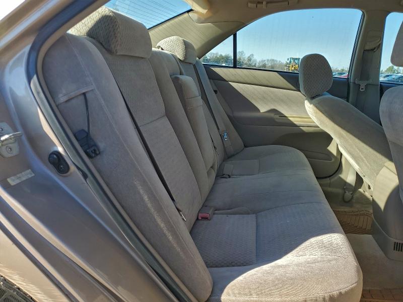 Photo 10 from auction – 2002 TOYOTA CAMRY with VIN 4T1BE32K32U028585