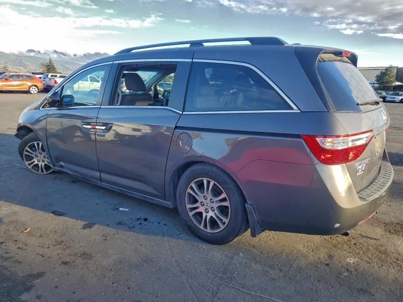 Photo 2 from auction – 2013 HONDA ODYSSEY EX with VIN 5FNRL5H65DB071495