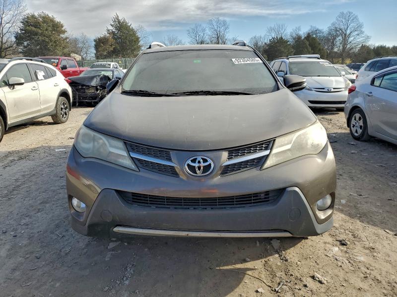 Photo 5 from auction – 2015 TOYOTA RAV4 XLE with VIN 2T3WFREV9FW225510