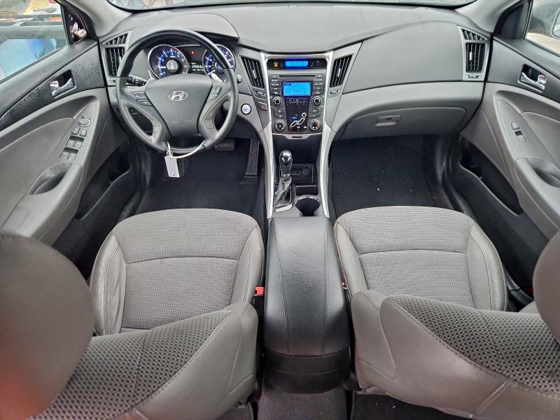 Photo 8 from auction – 2013 HYUNDAI SONATA SE with VIN 5NPEC4AC4DH767386