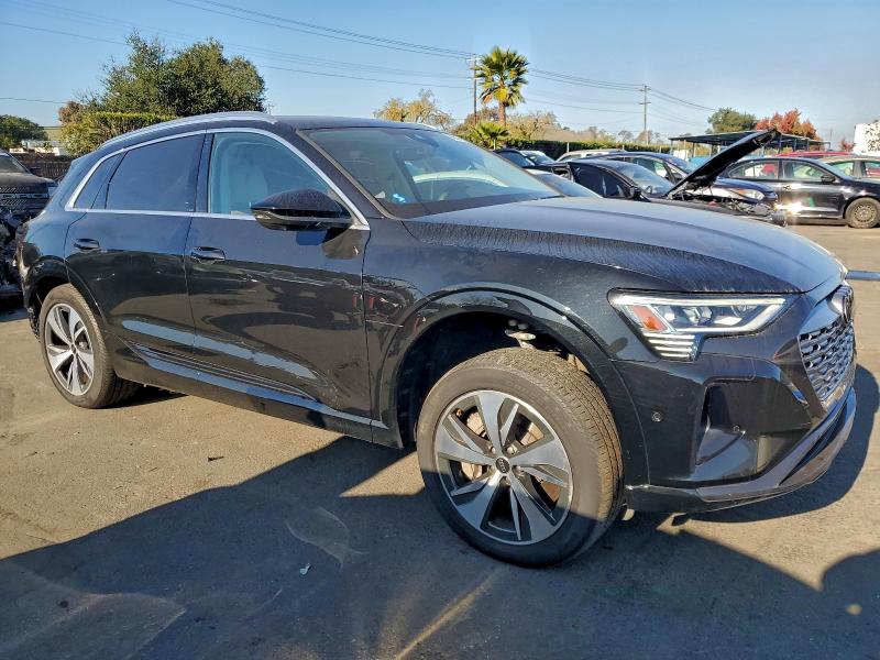 Photo 4 from auction – 2024 AUDI Q8 E-TRON with VIN WA15AAGEXRB006264