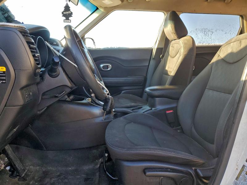 Photo 7 from auction – 2015 KIA SOUL with VIN KNDJN2A29F7207911