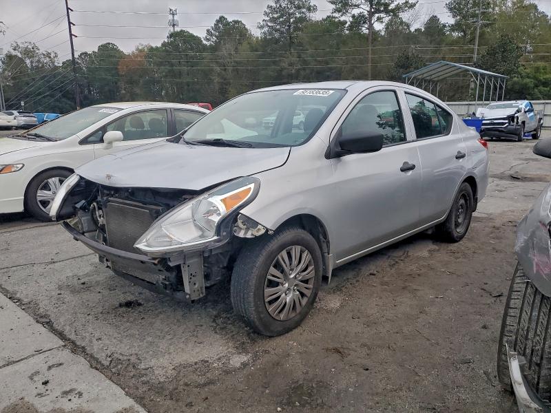 NISS VERSA 2019 with VIN 3N1CN7AP8KL815722 - Photo from auction