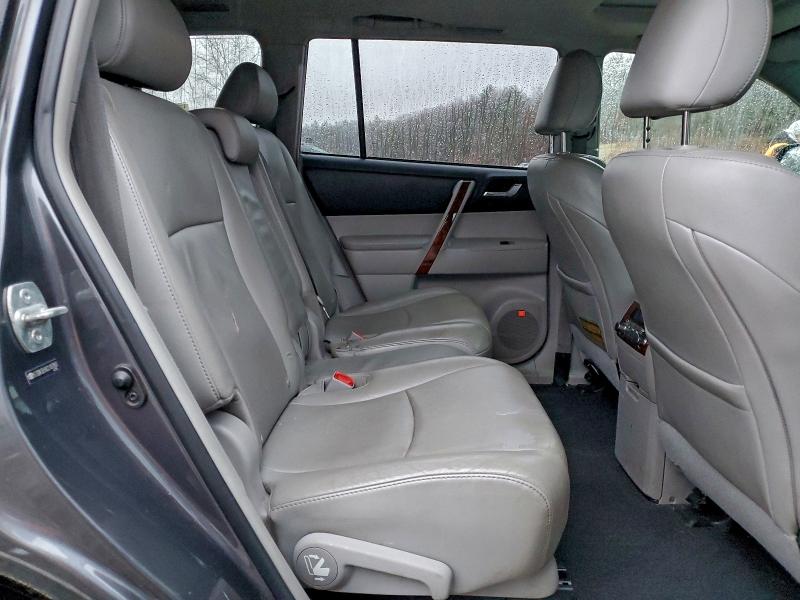 Photo 11 from auction – 2012 TOYOTA HIGHLANDER with VIN 5TDDK3EHXCS107893