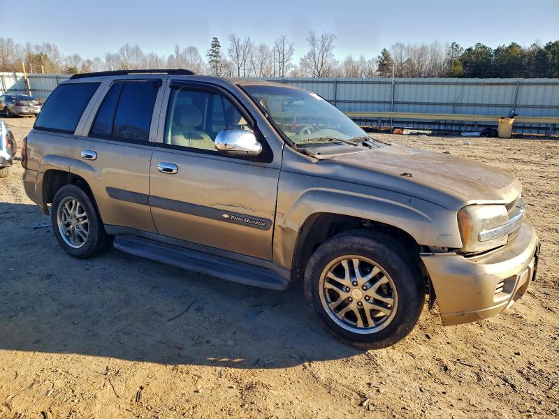 Photo 4 from auction – 2004 CHEVROLET TRAILBLAZE with VIN 1GNDT13S942151660