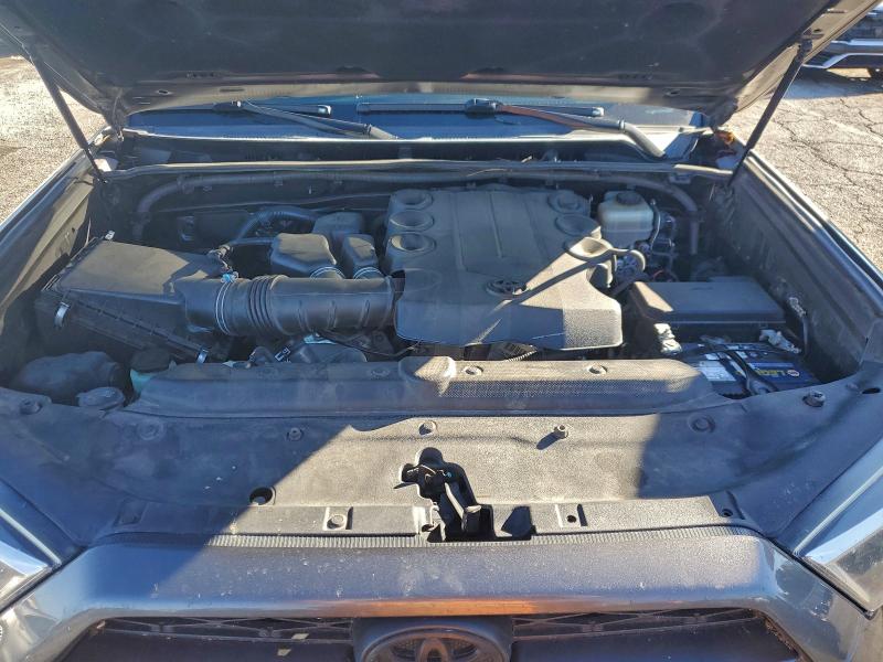 Photo 12 from auction – 2015 TOYOTA 4RUNNER SR with VIN JTEBU5JR7F5226065
