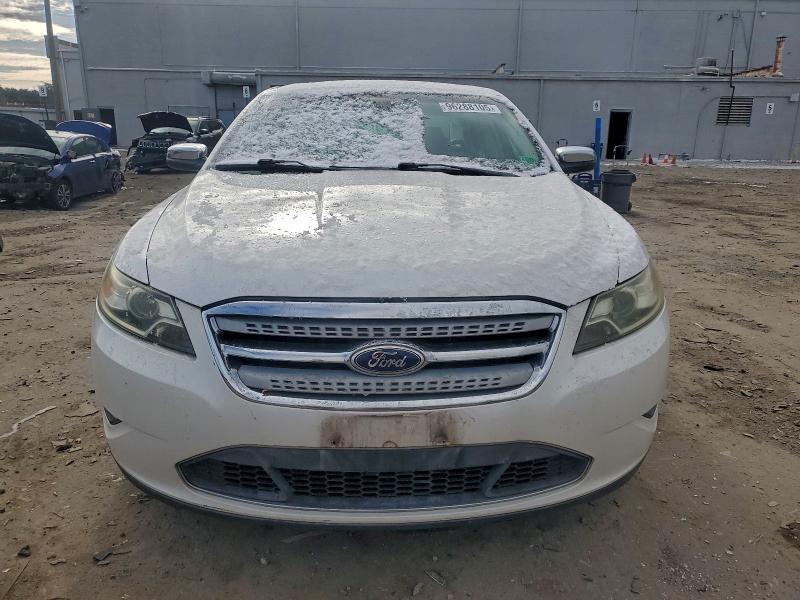 Photo 5 from auction – 2011 FORD TAURUS LIM with VIN 1FAHP2FW1BG111419