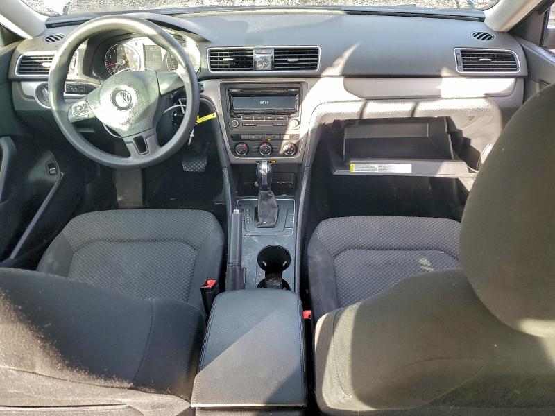 Photo 8 from auction – 2013 VOLKSWAGEN PASSAT S with VIN 1VWAP7A31DC045919