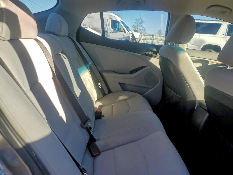 Photo 10 from auction – 2014 KIA OPTIMA LX with VIN 5XXGM4A75EG302587