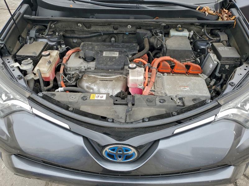 Photo 12 from auction – 2017 TOYOTA RAV4 HV LE with VIN JTMRJREV0HD136016