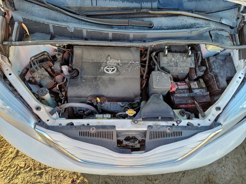 Photo 12 from auction – 2015 TOYOTA SIENNA LE with VIN 5TDKK3DC9FS642666