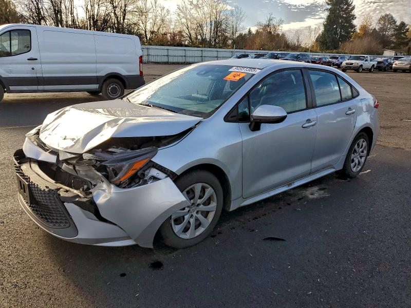 TOYOTA COROLLA LE 2020 with VIN 5YFEPRAE9LP093370 - Photo from auction