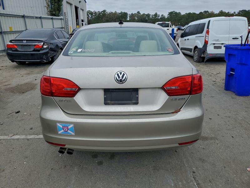 Photo 6 from auction – 2013 VOLKSWAGEN JETTA with VIN 3VWLP7AJ8DM236873