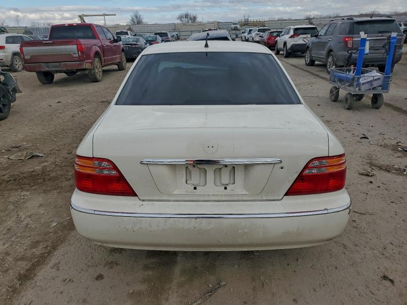 Photo 6 from auction – 2002 ACURA 3.5RL with VIN JH4KA96692C006143