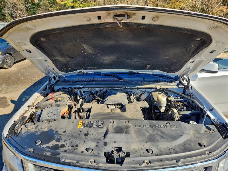 Photo 12 from auction – 2018 CHEVROLET SUBURBAN C with VIN 1GNSCHKC2JR136642