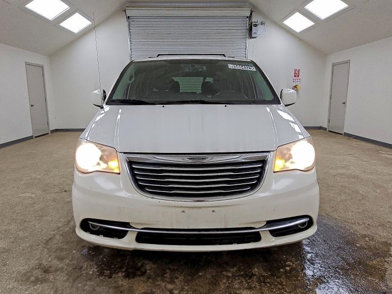 Photo 5 from auction – 2012 CHRYSLER TOWN & COU with VIN 2C4RC1BG0CR375007