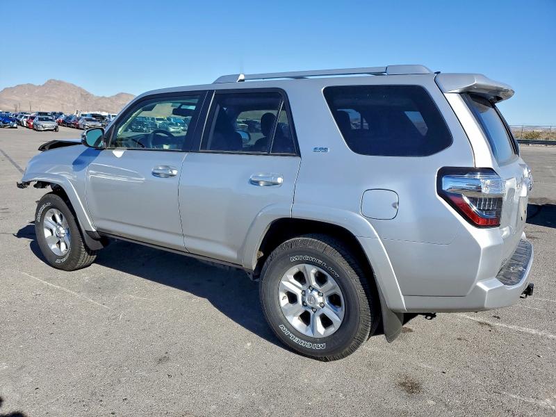 Photo 2 from auction – 2015 TOYOTA 4RUNNER SR with VIN JTEBU5JR9F5272965