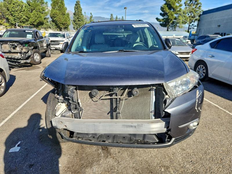 Foto 5 de la subasta – 2013 TOYOTA HIGHLANDER con VIN 5TDYK3EH6DS119445