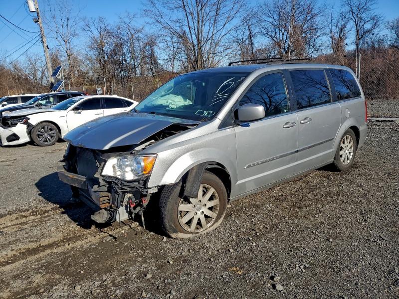 Photo 1 from auction – 2015 CHRYSLER TOWN & COU with VIN 2C4RC1BG3FR588893