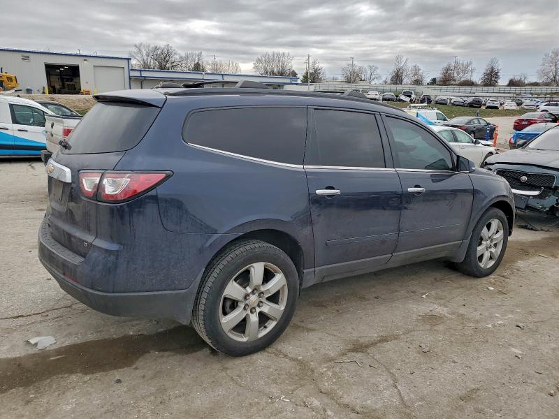 Photo 3 from auction – 2017 CHEVROLET TRAVERSE with VIN 1GNKRGKD9HJ244850