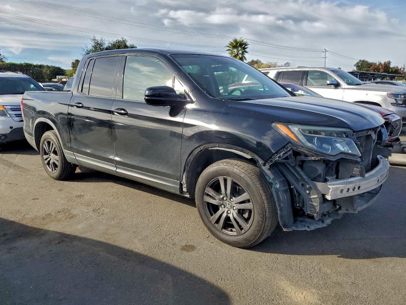 Photo 4 from auction – 2017 HONDA RIDGELINE with VIN 5FPYK2F16HB002932