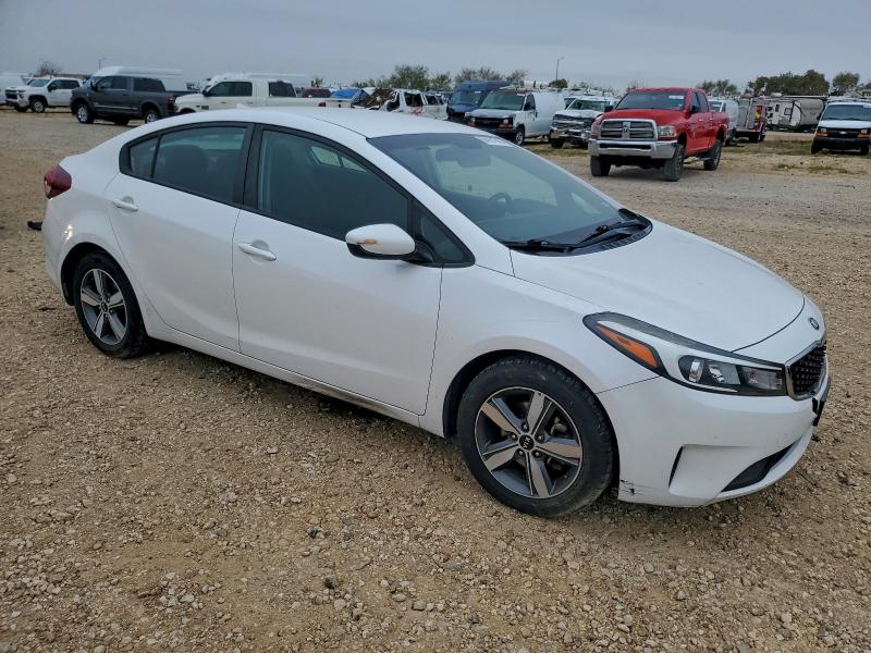 Photo 4 from auction – 2018 KIA FORTE LX with VIN 3KPFL4A76JE206100