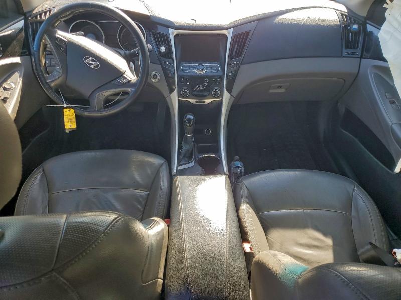 Photo 8 from auction – 2011 HYUNDAI SONATA SE with VIN 5NPEC4AB9BH173994