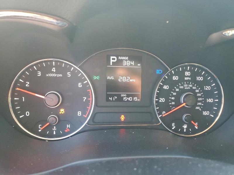 Photo 9 from auction – 2017 KIA FORTE LX with VIN 3KPFK4A76HE087168