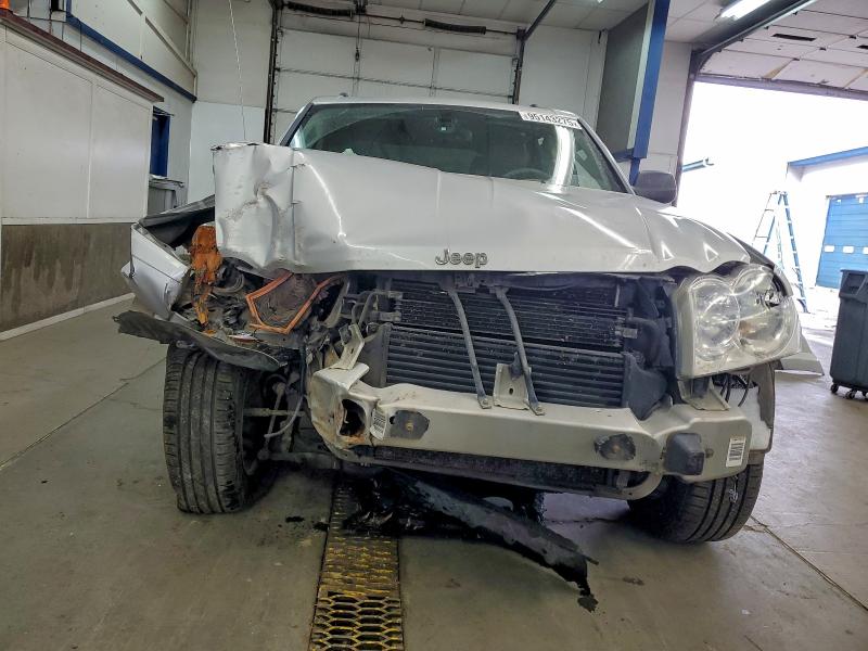 Photo 11 from auction – 2007 JEEP GRAND CHER with VIN 1J8HS58MX7C652823