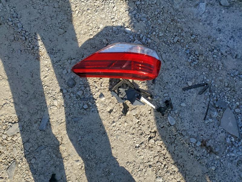 Photo 13 from auction – 2019 TOYOTA HIGHLANDER with VIN 5TDZARFH9KS060400
