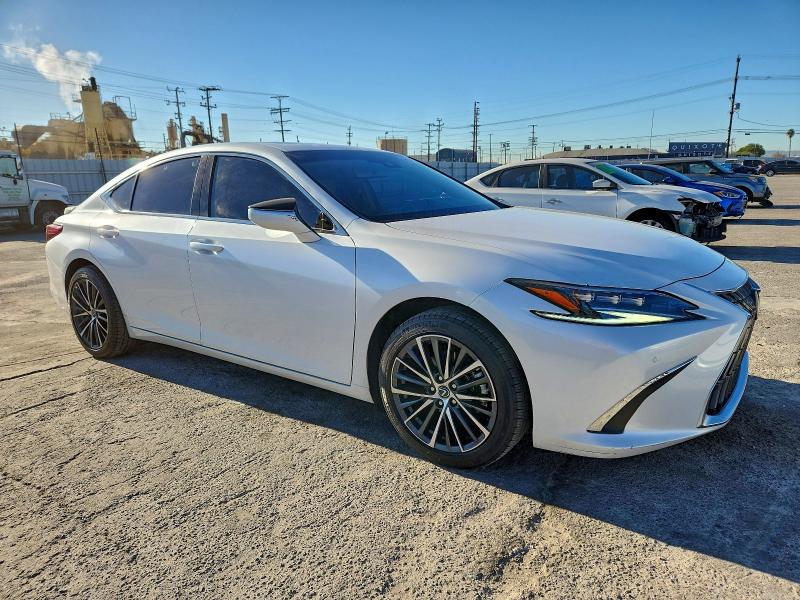 Photo 4 from auction – 2025 LEXUS ES 300H BA with VIN 58ADA1C18SU055868
