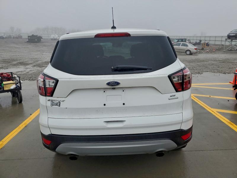 Photo 6 from auction – 2017 FORD ESCAPE SE with VIN 1FMCU0GD7HUD78651