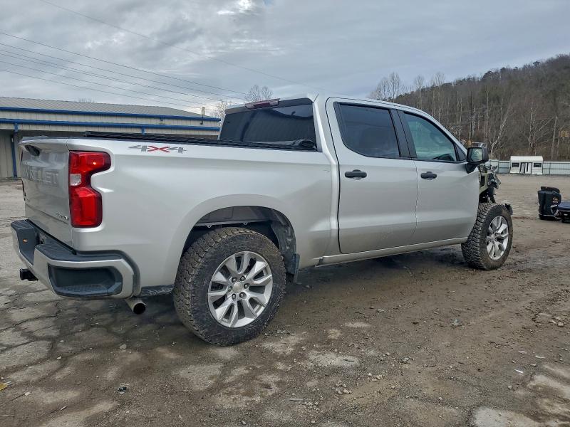 Photo 3 from auction – 2022 CHEVROLET SILVERADO with VIN 3GCPYBEK2NG114369