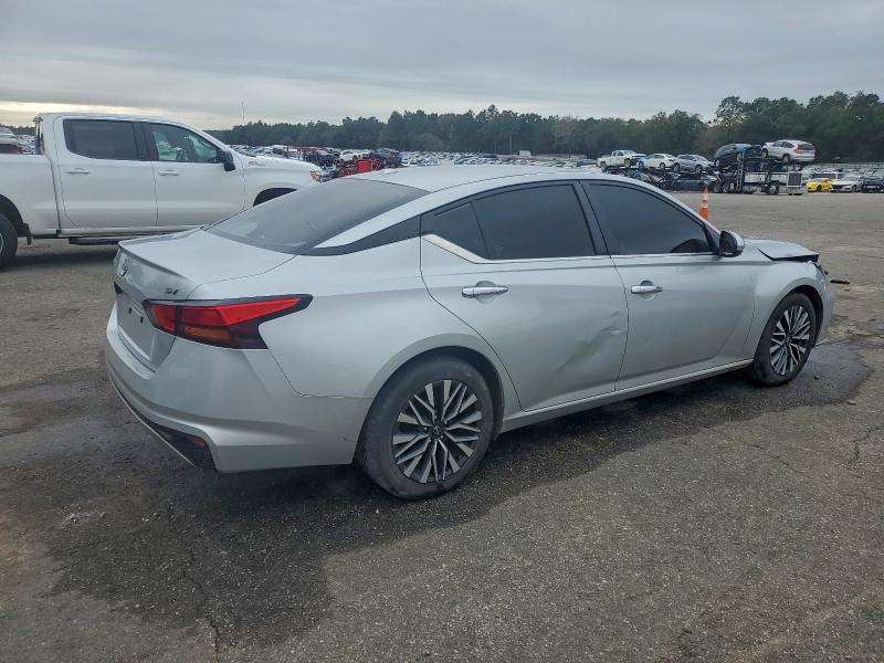 Photo 3 from auction – 2023 NISSAN ALTIMA with VIN 1N4BL4DV8PN306895