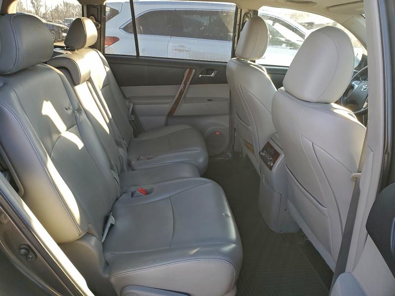 Photo 11 from auction – 2013 TOYOTA HIGHLANDER with VIN 5TDDK3EH6DS216563