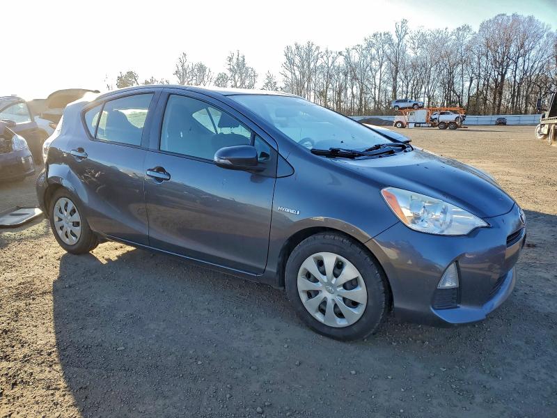 Photo 4 from auction – 2012 TOYOTA PRIUS C with VIN JTDKDTB32C1502917