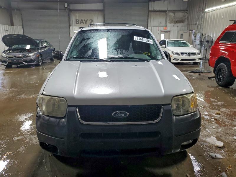 Photo 5 from auction – 2002 FORD ESCAPE XLT with VIN 1FMCU04102KA46709