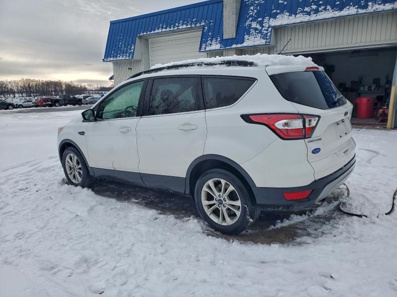 Photo 2 from auction – 2018 FORD ESCAPE SE with VIN 1FMCU9GD4JUC10590