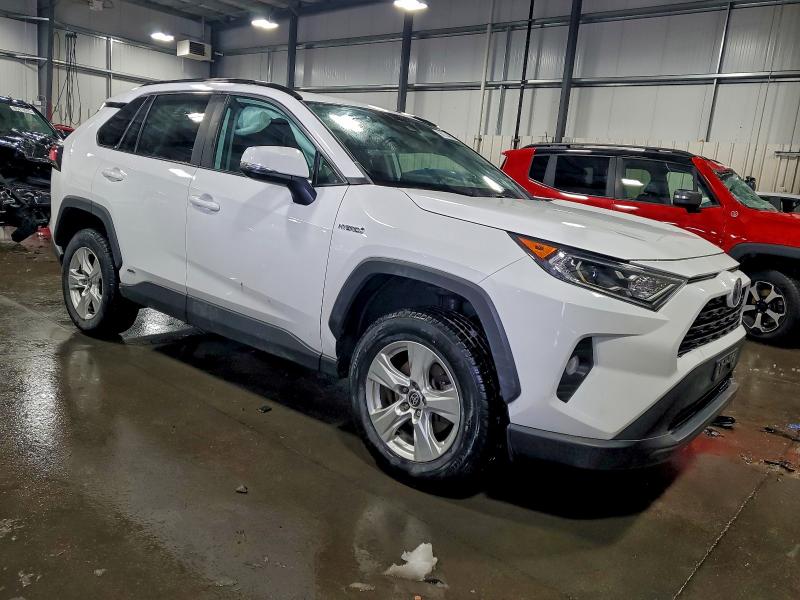 Photo 4 from auction – 2021 TOYOTA RAV4 XLE with VIN 4T3RWRFV3MU034285