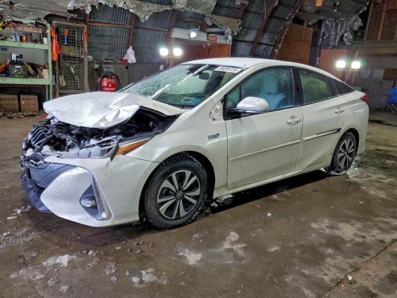 TOYOTA PRIUS PRIM 2017 with VIN JTDKARFP1H3053752 - Photo from auction