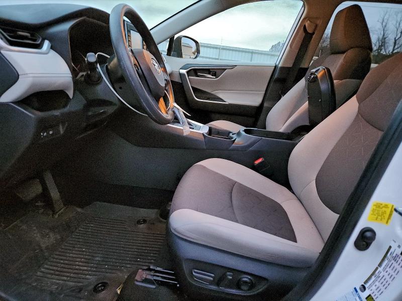 Photo 7 from auction – 2021 TOYOTA RAV4 XLE with VIN 2T3P1RFV0MC242549