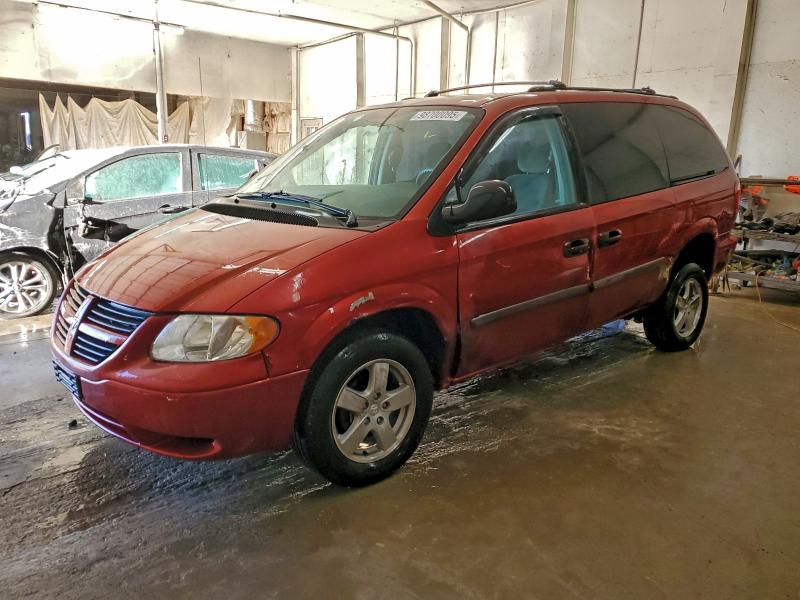 DODGE GRAND CARA 2005 with VIN 1D4GP24RX5B366528 - Photo from auction