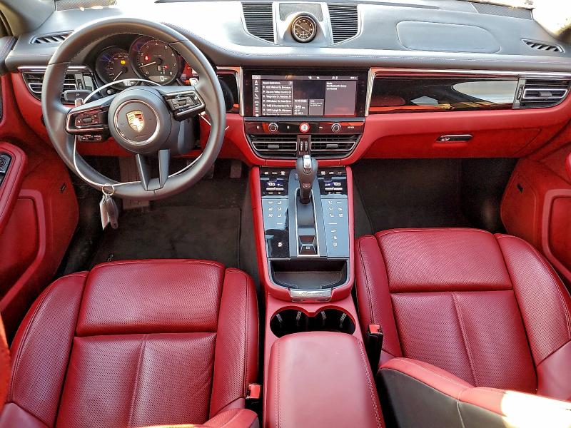 Photo 8 from auction – 2024 PORSCHE MACAN BASE with VIN WP1AA2A57RLB18998