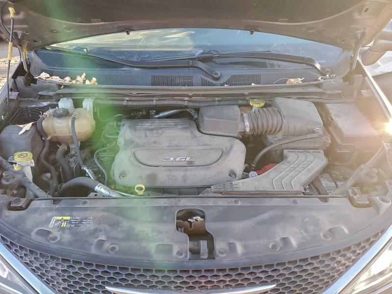 Photo 12 from auction – 2017 CHRYSLER PACIFICA T with VIN 2C4RC1EG9HR537543