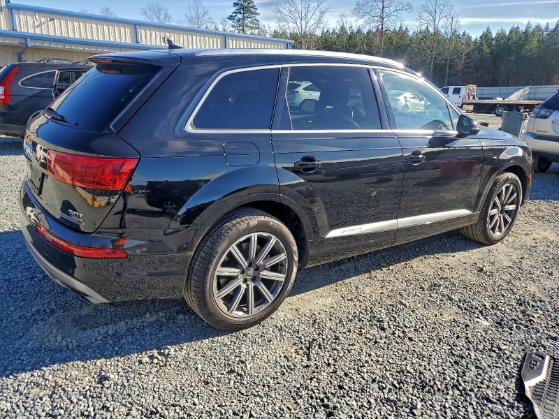 Photo 3 from auction – 2017 AUDI Q7 PRESTIG with VIN WA1VABF79HD021642