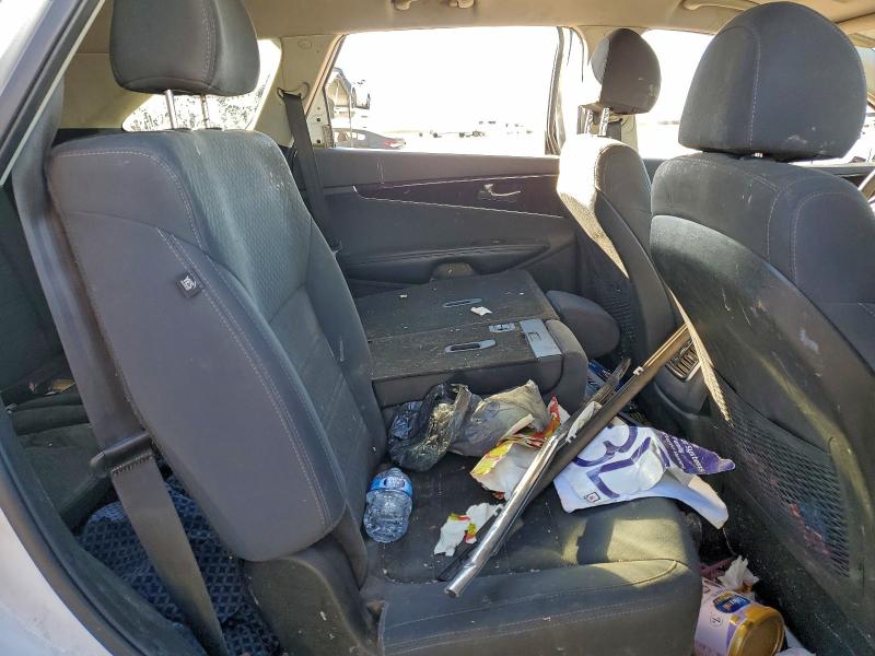 Photo 10 from auction – 2018 KIA SORENTO with VIN 5XYPGDA57JG405201